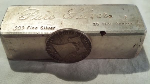 Trying-To-ID-This-25-Oz-Silver-Bar